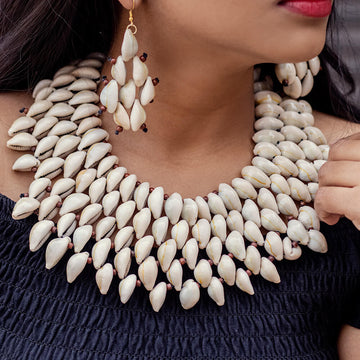Beach Vibes Shell Necklace & Earrings
